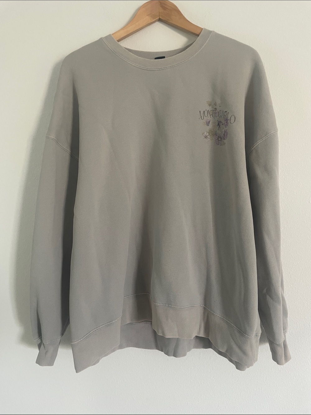 Wild Fable Gray Monte Carlo Graphic Oversized Sweatshirt